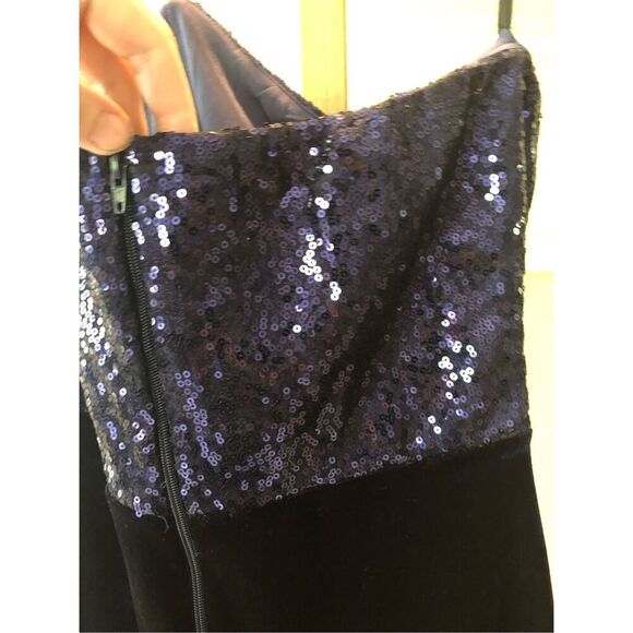 Windsor Women’s Navy Blue Sequin and  Velvet One Shoulder Elegant Large Slit Dre - Picture 3 of 9